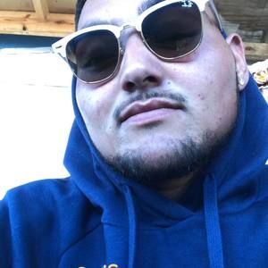 Meet your Posher, Cesar